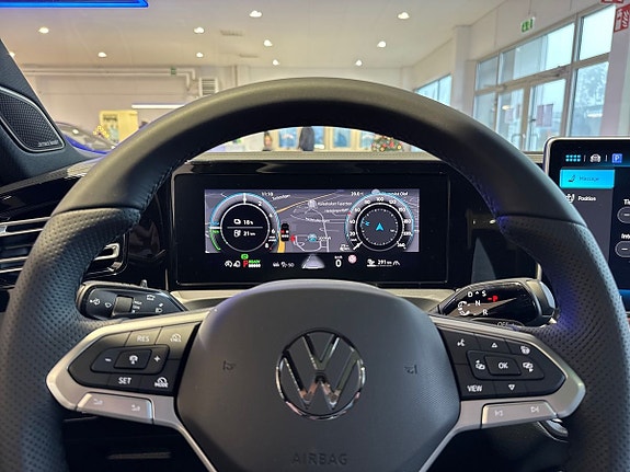 Volkswagen Tiguan 17 of 25