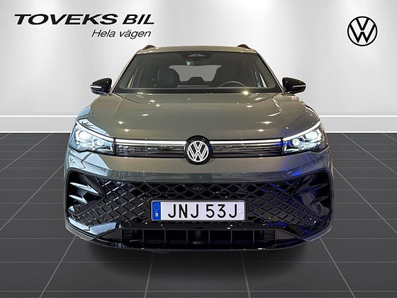 Volkswagen Tiguan 7 of 25