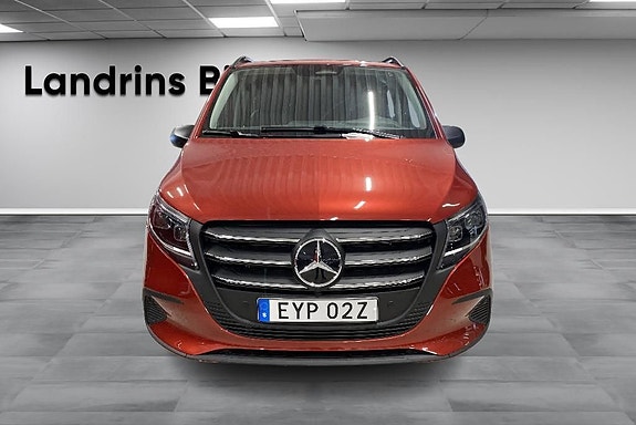 Mercedes-Benz Vito 119 2 of 5