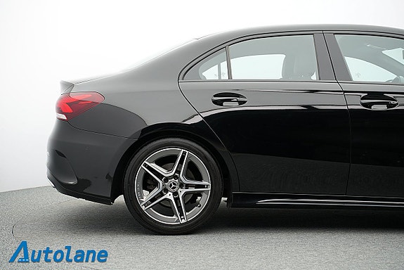 Mercedes-Benz A200 11 of 26