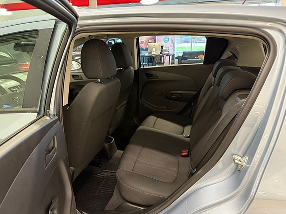 Chevrolet Aveo 19 of 20