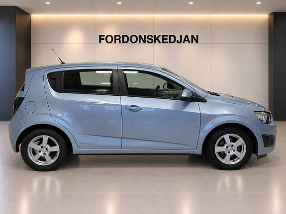 Chevrolet Aveo 5 of 20
