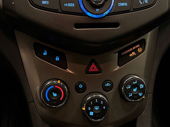 Chevrolet Aveo 15 of 20