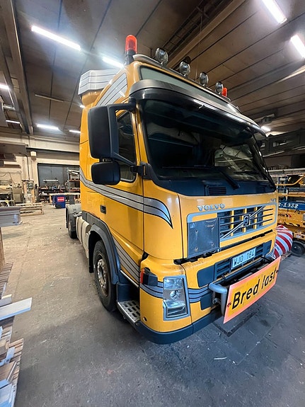 Volvo FM12 Dragbil med trailer 5 of 5