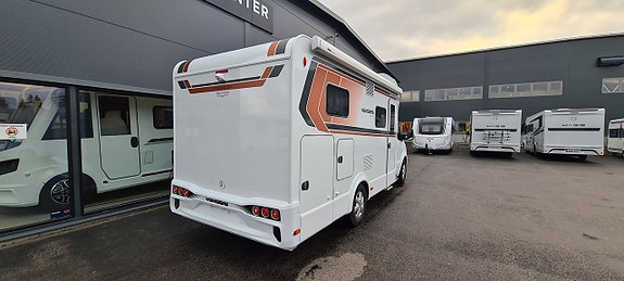 Weinsberg 640 MEG CaraCompact Suite Pepper MB "Automat" 2 of 10