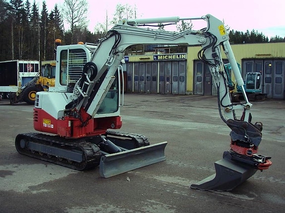 Takeuchi TB 153 FR 2 of 5