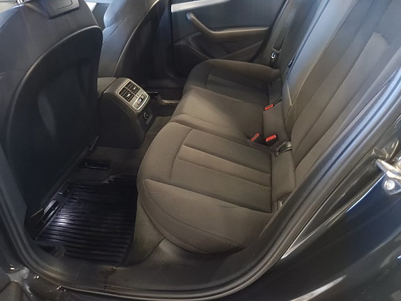 Audi A4 23 of 30