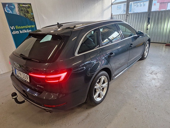 Audi A4 4 of 30