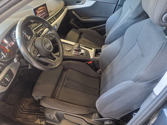 Audi A4 13 of 30