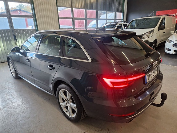 Audi A4 3 of 30