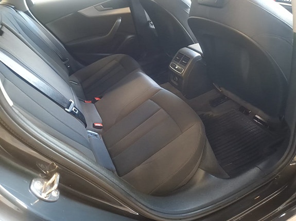 Audi A4 18 of 30