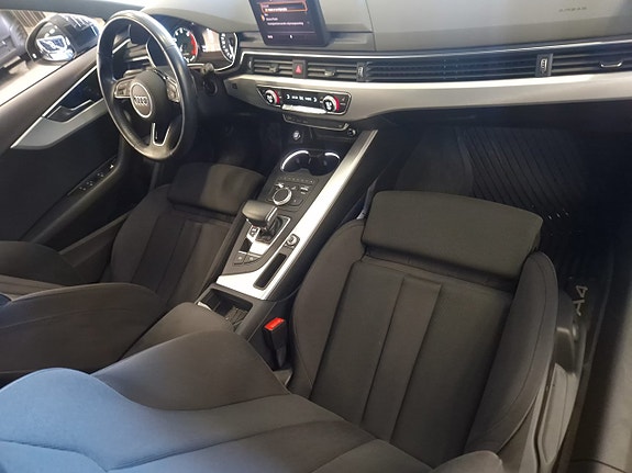 Audi A4 28 of 30