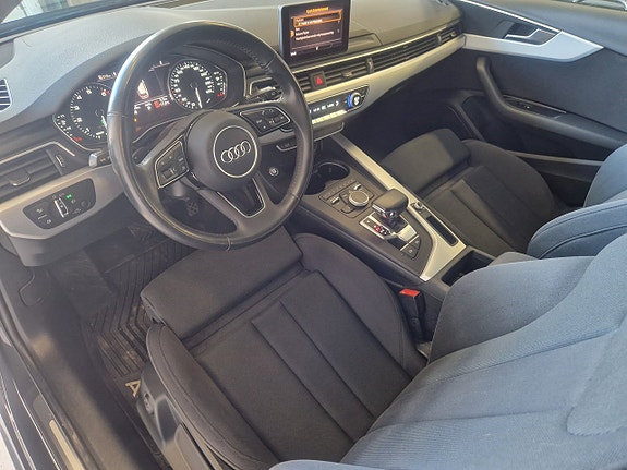 Audi A4 14 of 30