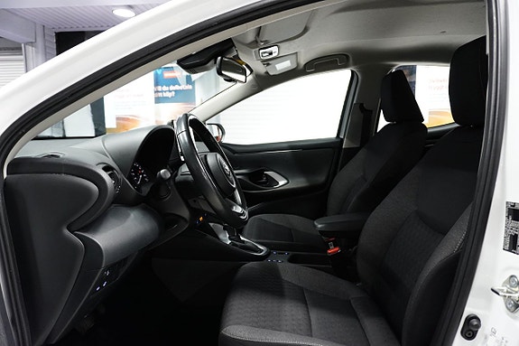 Toyota Yaris 7 of 26