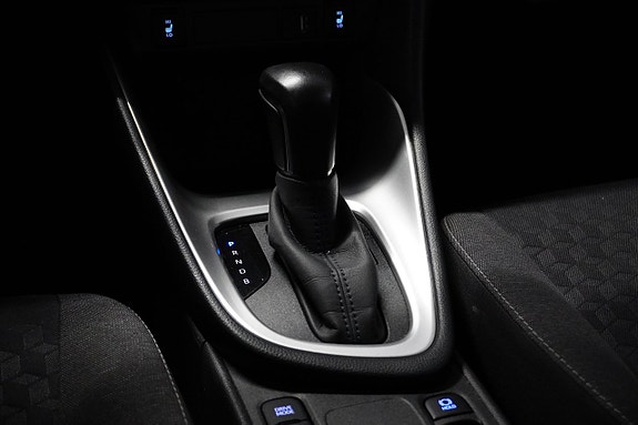 Toyota Yaris 14 of 26