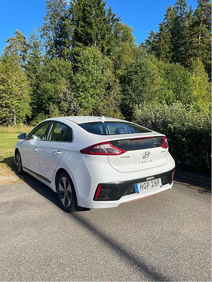 Hyundai IONIQ 3 of 5