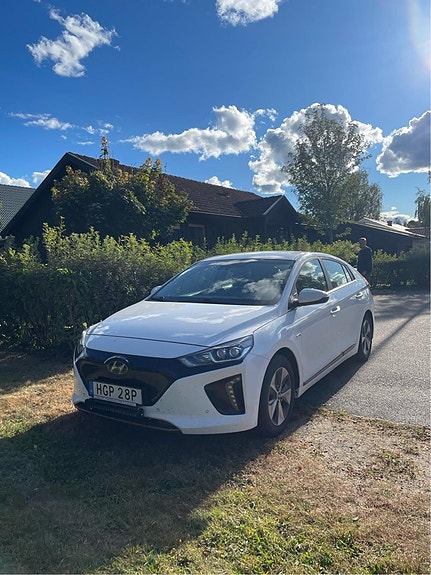 Hyundai IONIQ 6 of 12