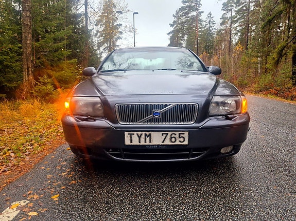 Volvo S80 4 of 5