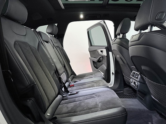 Audi Q7 14 of 29