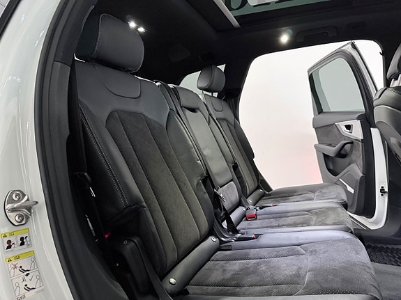 Audi Q7 16 of 29