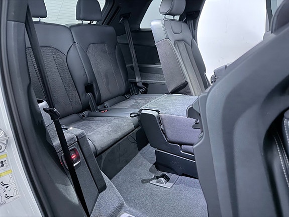 Audi Q7 12 of 29