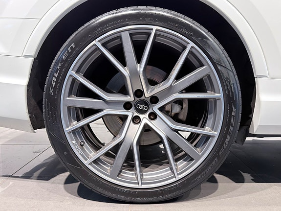 Audi Q7 5 of 5