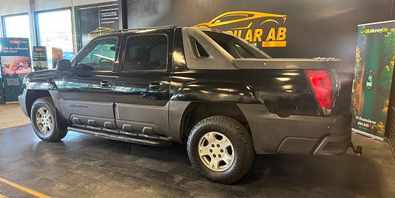 Chevrolet Avalanche 8 of 21