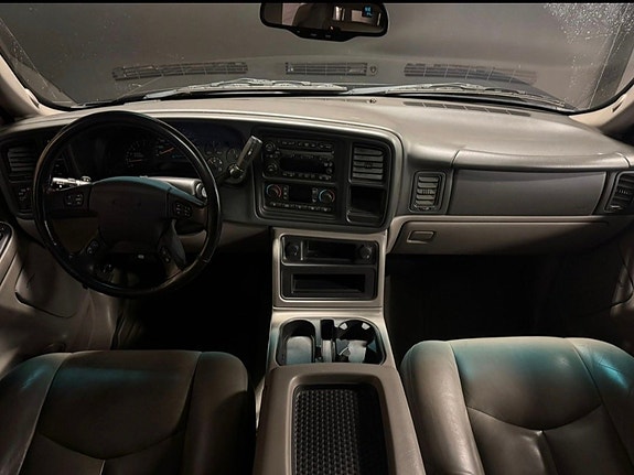 Chevrolet Avalanche 18 of 21