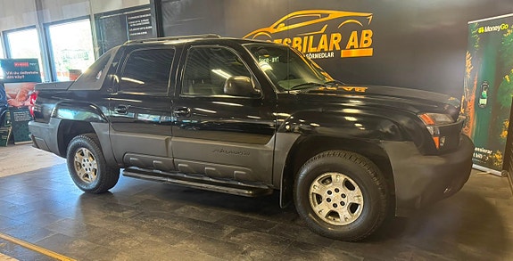 Chevrolet Avalanche 11 of 21