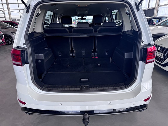 Volkswagen Touran 5 of 5