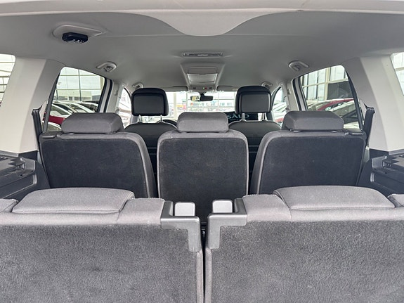 Volkswagen Touran 6 of 20