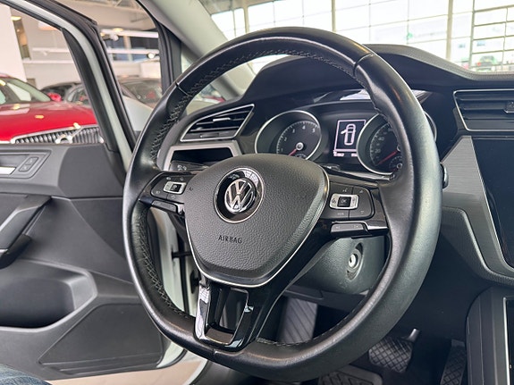 Volkswagen Touran 11 of 20