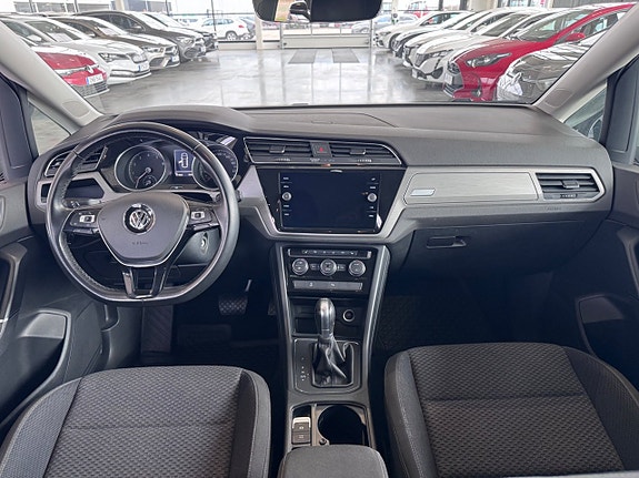 Volkswagen Touran 10 of 20
