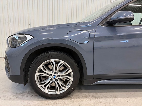 BMW X1 3 of 18