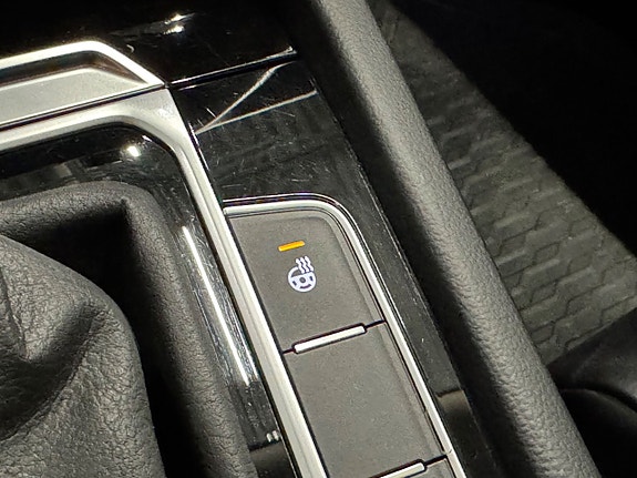Volkswagen Passat 19 of 22
