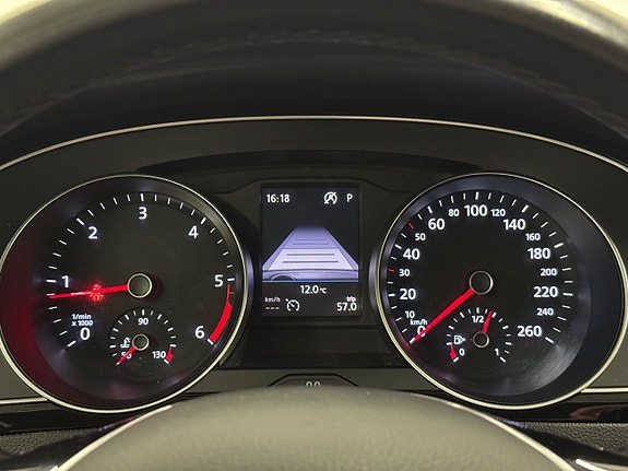 Volkswagen Passat 20 of 22