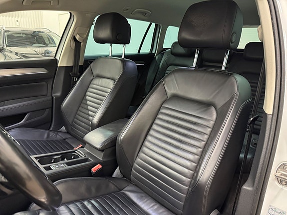 Volkswagen Passat 12 of 22