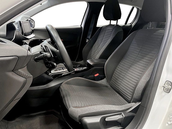 Peugeot 208 5 of 5