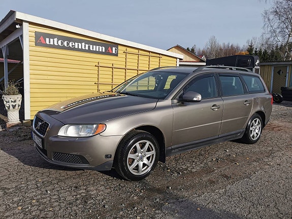 volvo v 70 -08 / A - Traktor