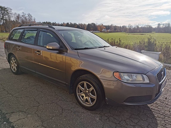 Volvo V70 4 of 9