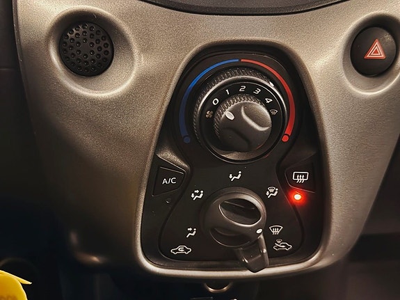 Peugeot 108 14 of 17