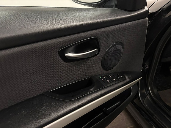 BMW 320 10 of 22