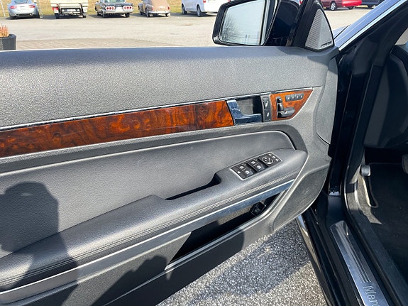 Mercedes-Benz E500 14 of 15