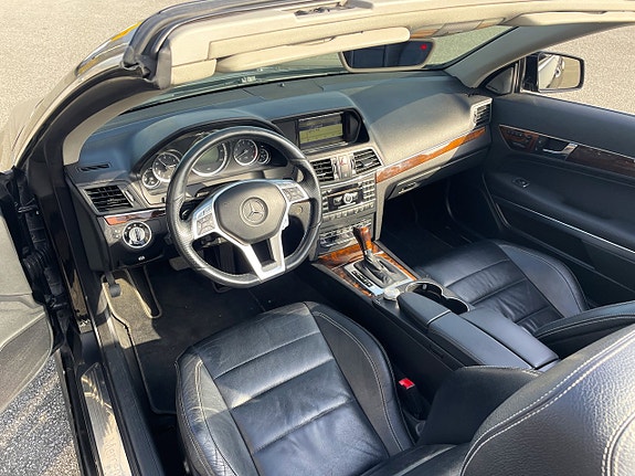 Mercedes-Benz E500 8 of 15