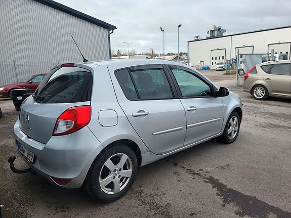 Renault Clio 7 of 13