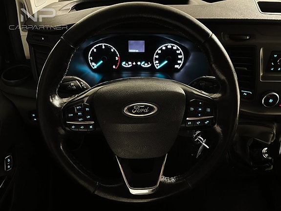 Ford Transit Custom 12 of 19