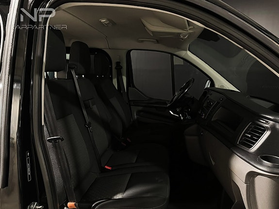 Ford Transit Custom 8 of 19