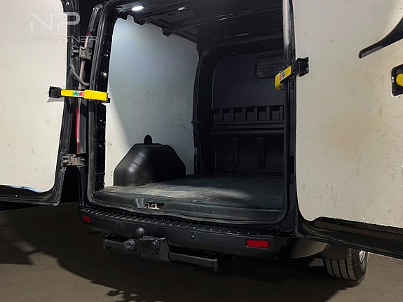 Ford Transit Custom 17 of 19