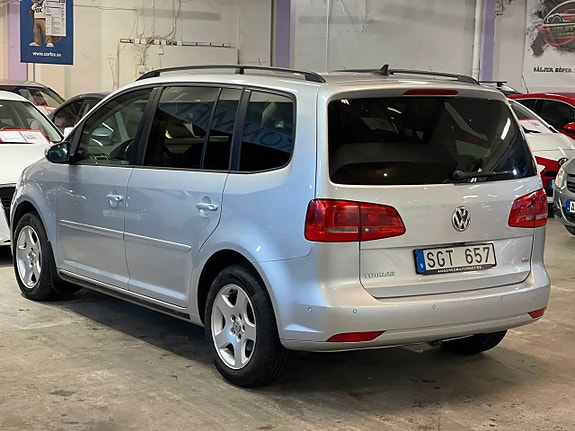 Volkswagen Touran 5 of 5