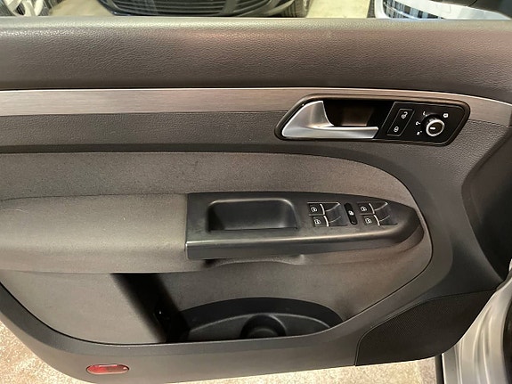 Volkswagen Touran 7 of 15